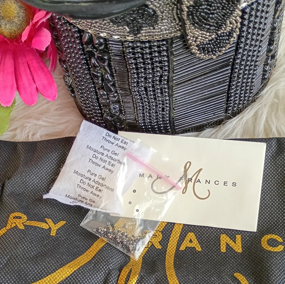 Rare Mary Frances Hocus Pocus Black Beaded Magician's Rabbit In A Hat Bucket Bag - Picture 16 of 16